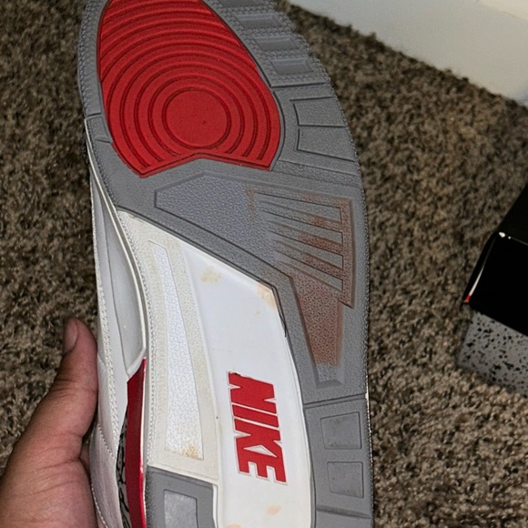 Air Jordan 3 Fire Red 2022 - Picture 8 of 8